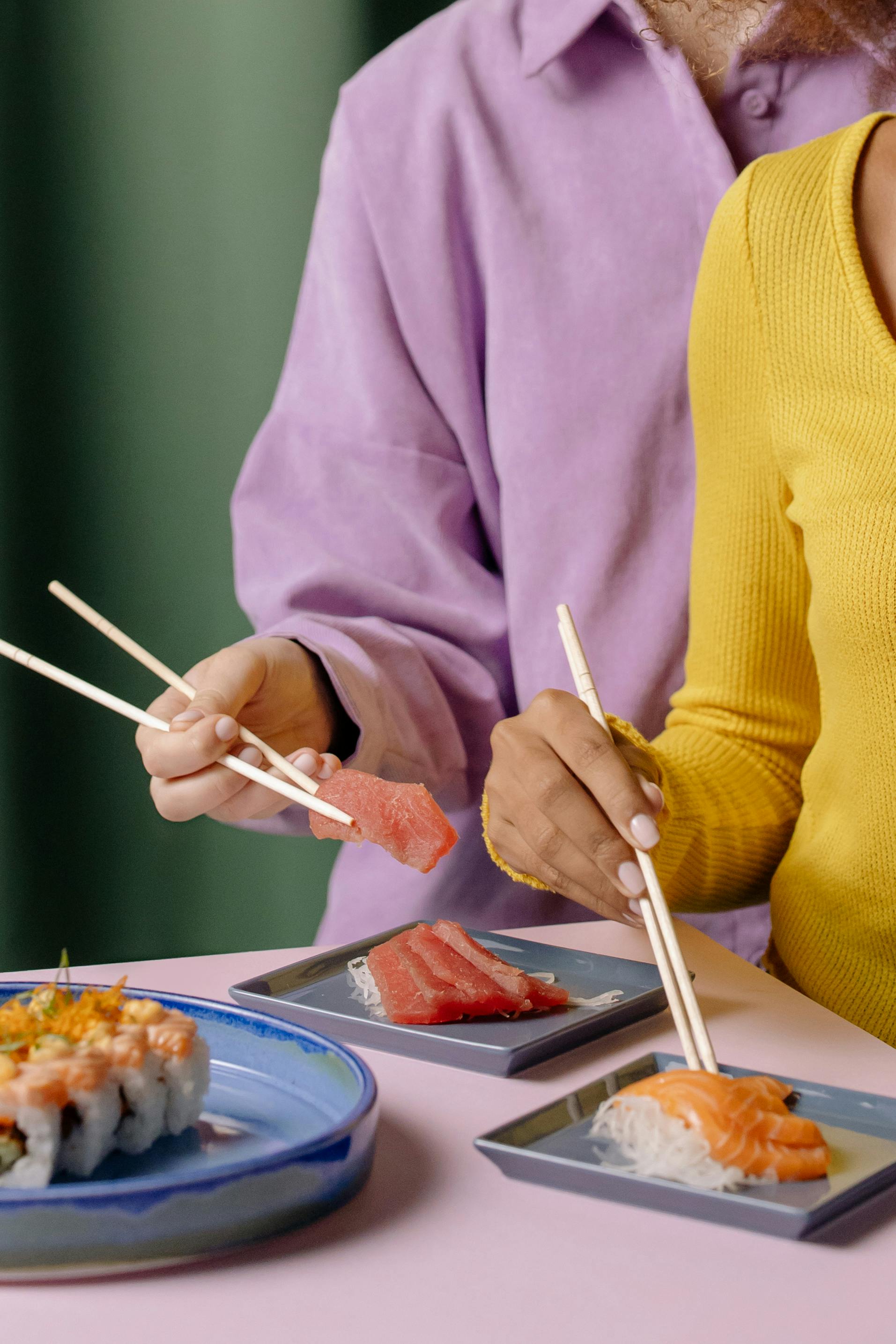 تناول أسماك السالمون والتونة ترفع معدل أوميجا 3