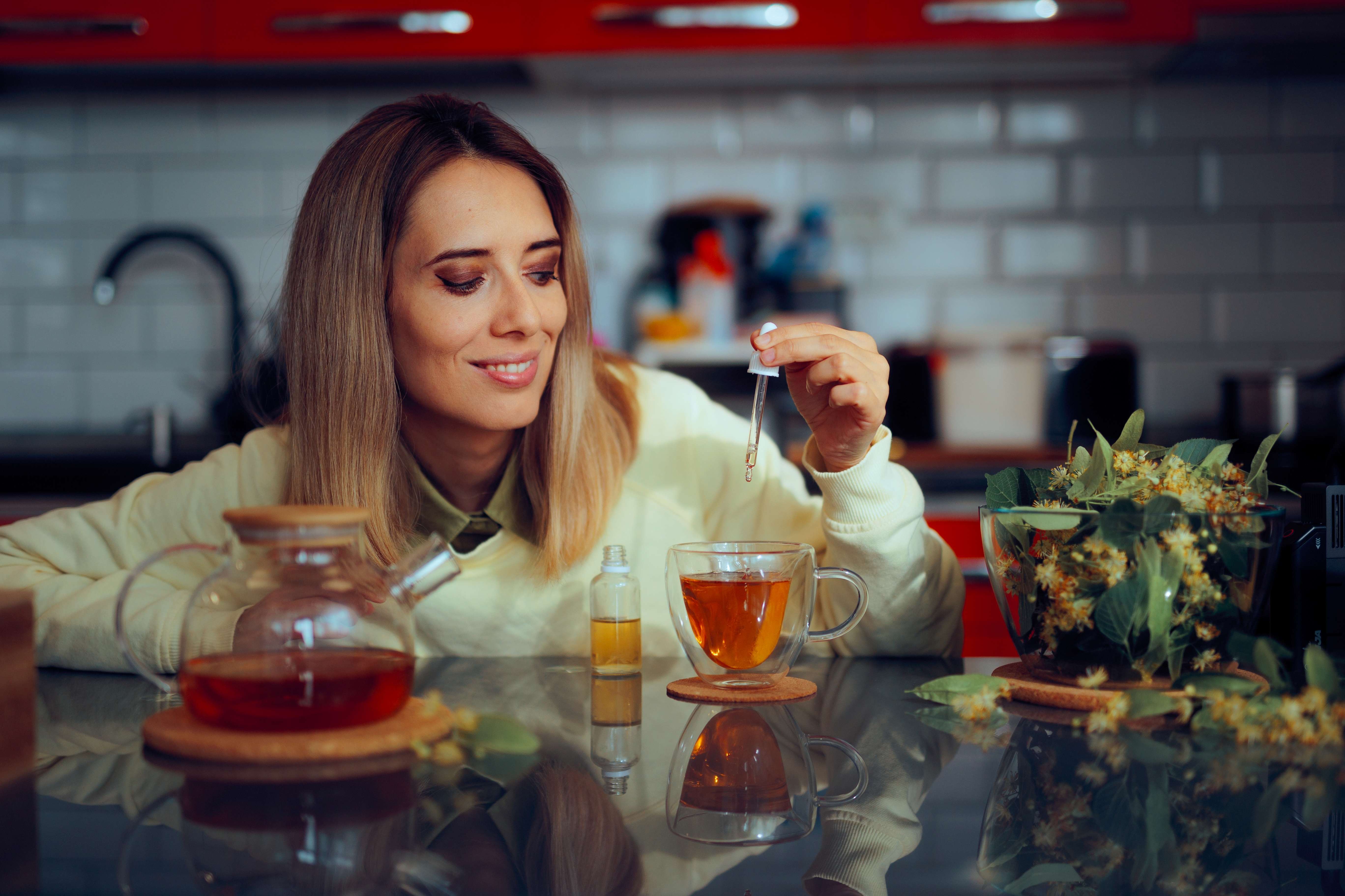 تناولي الأعشاب التي تخفف من أعراض سن اليأس باعتدال