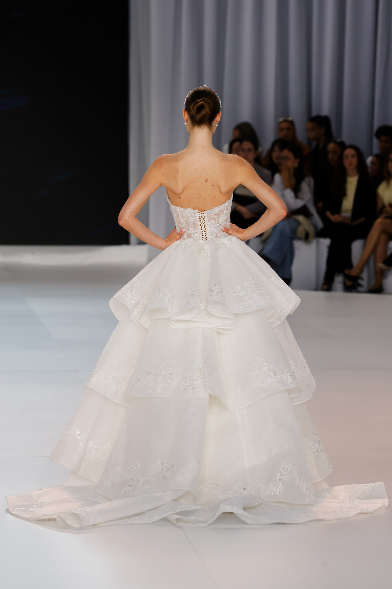 تنورة الطبقات من دار Sima