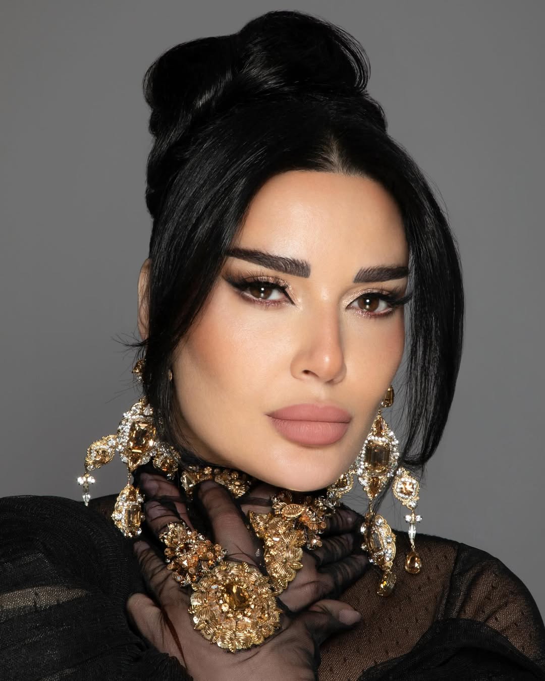 تهتم سيرين بالمكملات الغذائية لتظهر بشكل مختلف ومميز