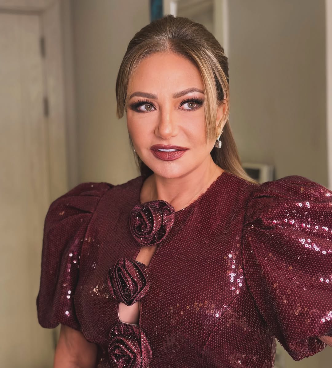 تهتم ليلى علوي بالعناية الداخلية وروتينها الغذائي