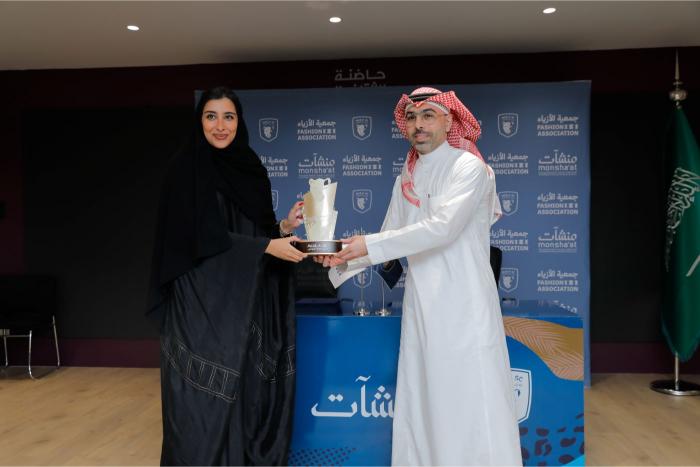 توسيع آفاق التعاون بين الرياضة وصناعة الأزياء محليًا وعالميًا