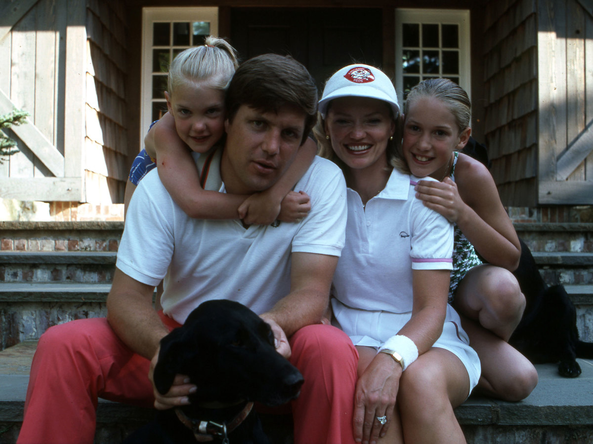 توم سيفر Tom Seaver ونانسي لين ماكنتاير Nancy Lynn McIntyre