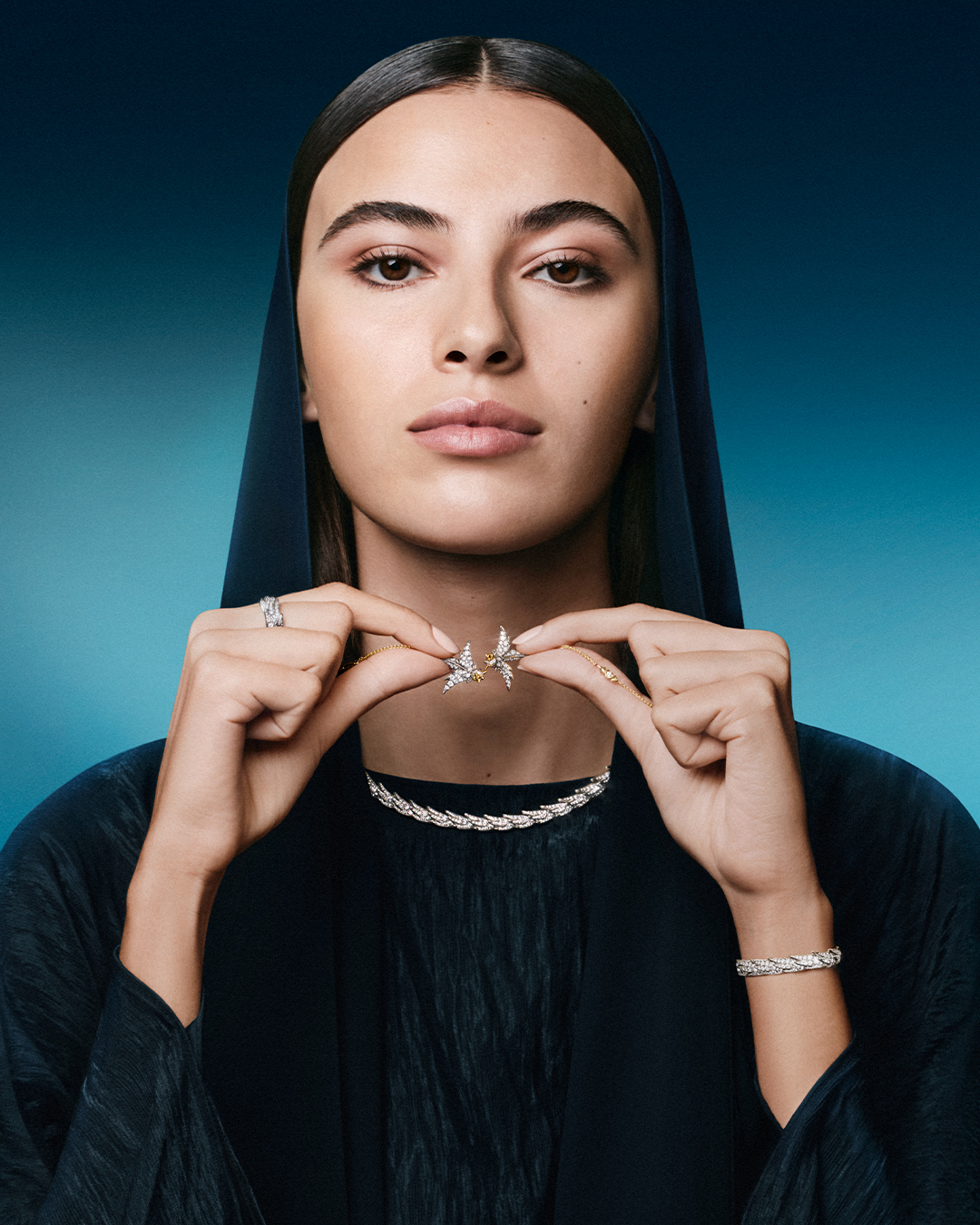 تحمل مجموعة "تحت هلالٍ واحد " رموز رمضانية خالدة