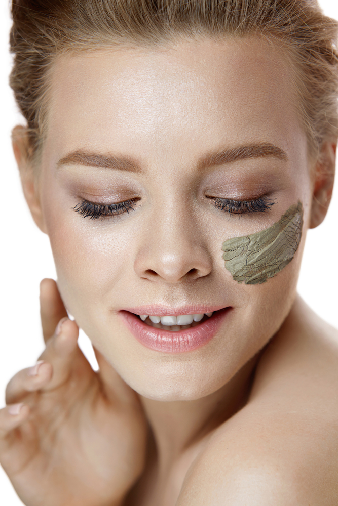 تُعتبر الوصفات الطبيعية خياراً اقتصادياً، حيث يمكن تحضيرها من مكونات متوفرة في المنزل.