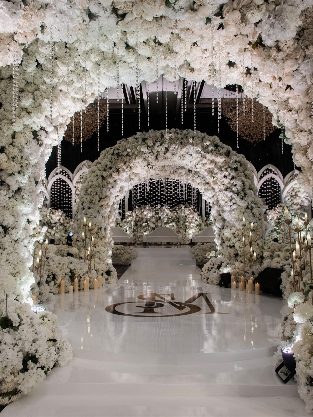 ثيم الزفاف الأبيض - من صفحة White Pearl Wedding Decoration