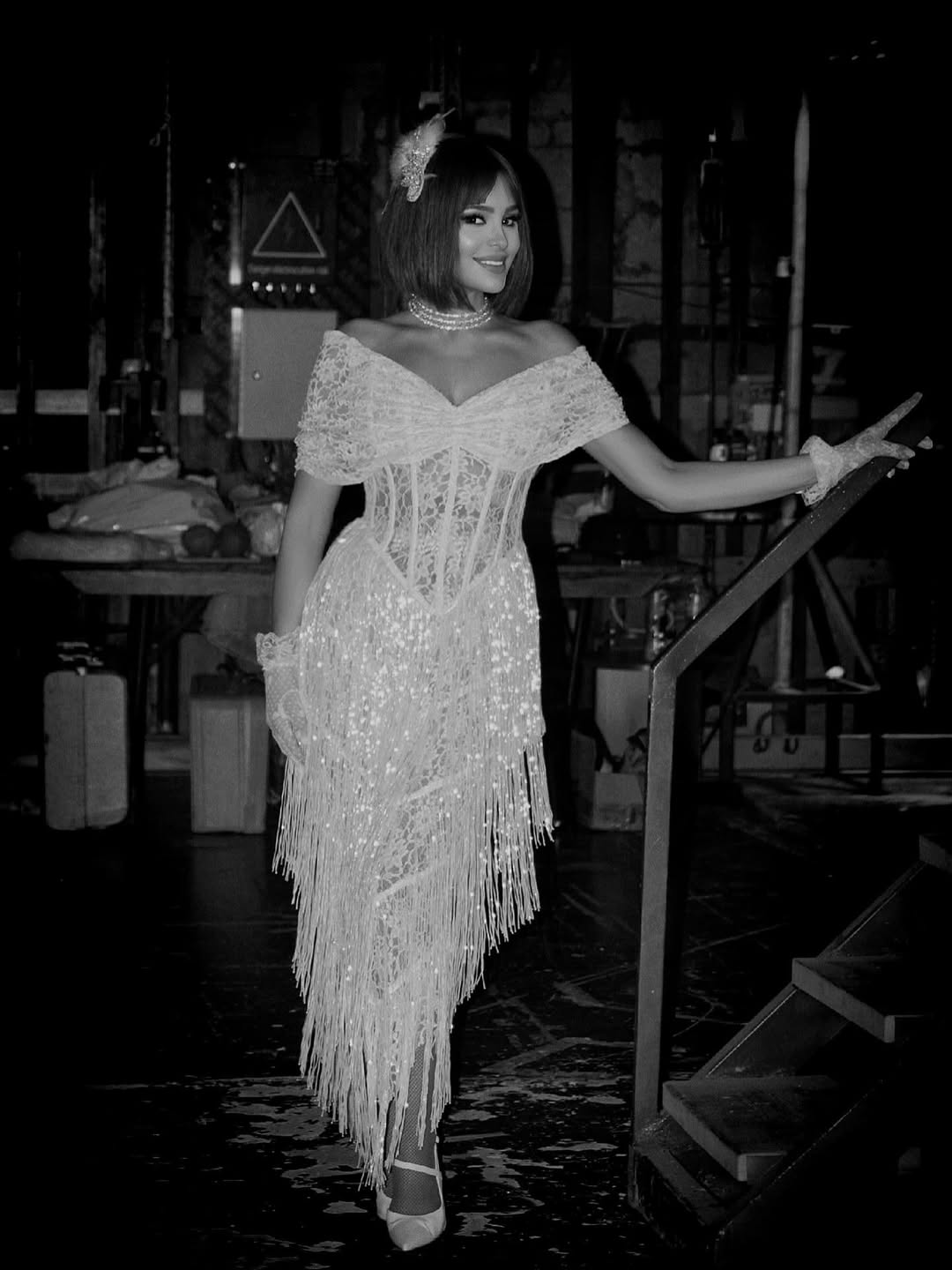 جرأة وعصرية في فستان زفاف كارول سماحة في آخر حفلاتها في الصيف