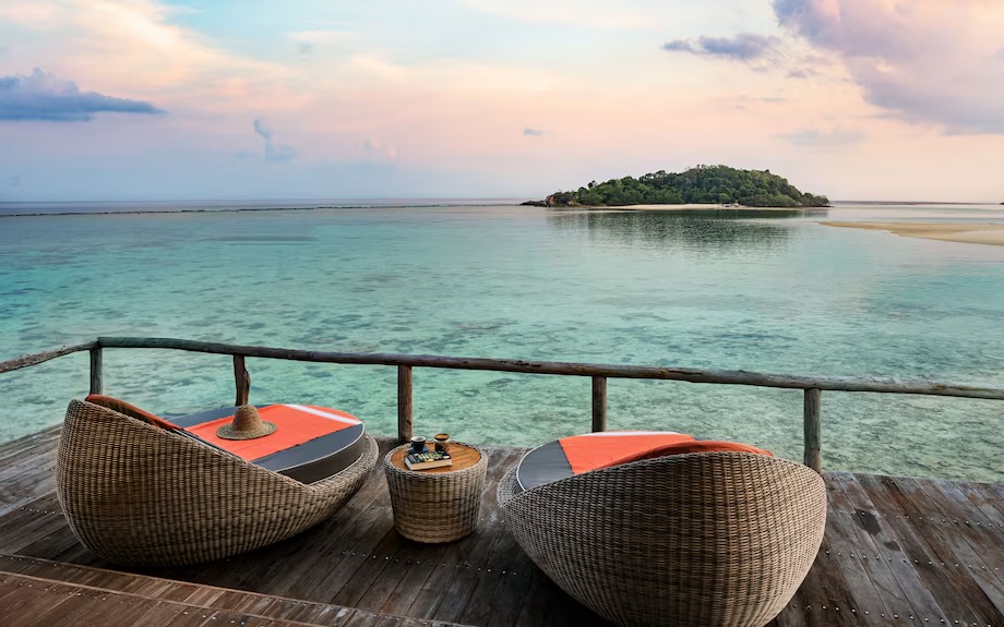 جزر محمية باواه Bawah Reserve – إندونيسيا