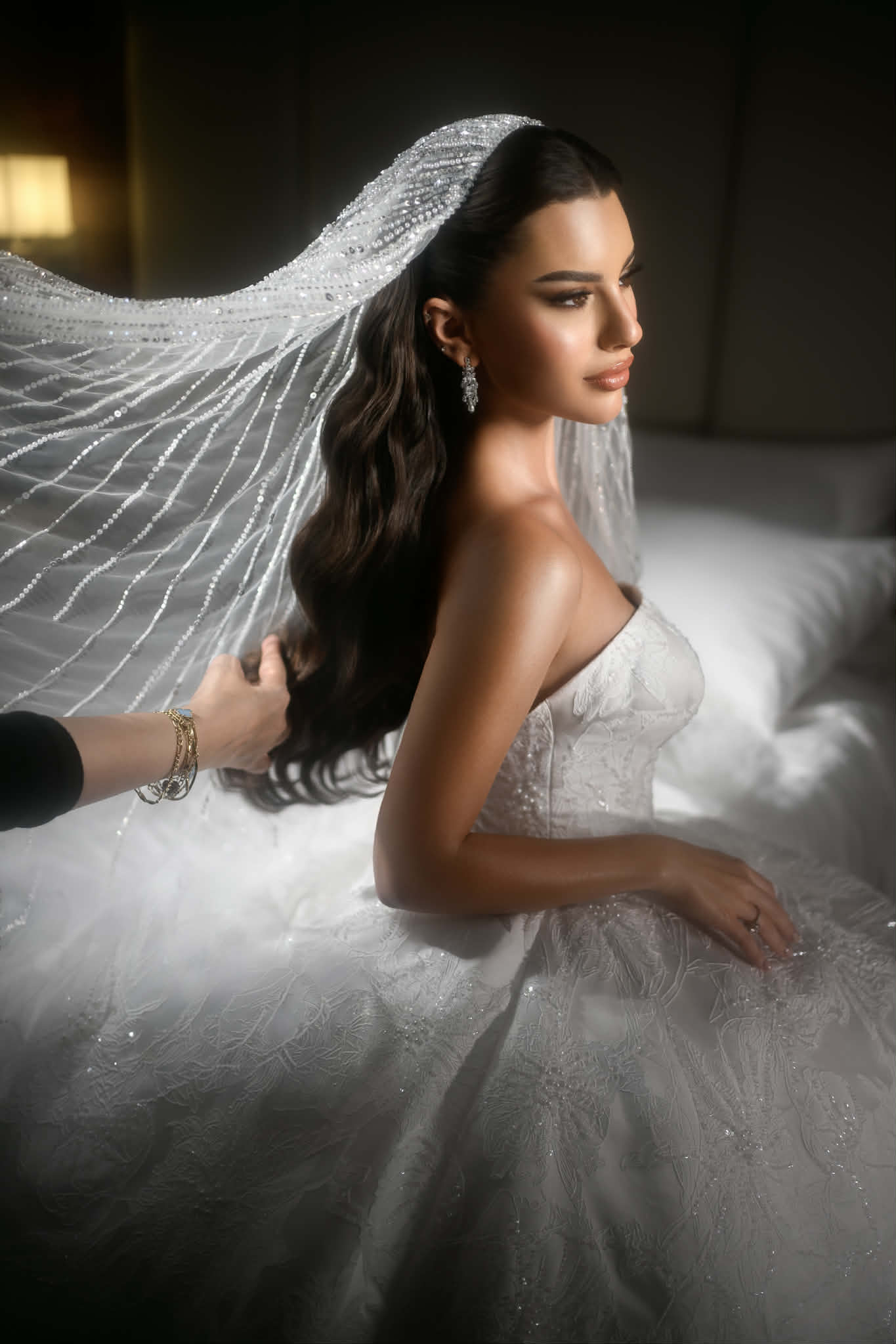 جمال التسريحة المفرودة من خبيرة الشعر السعودية دلال الزغبي