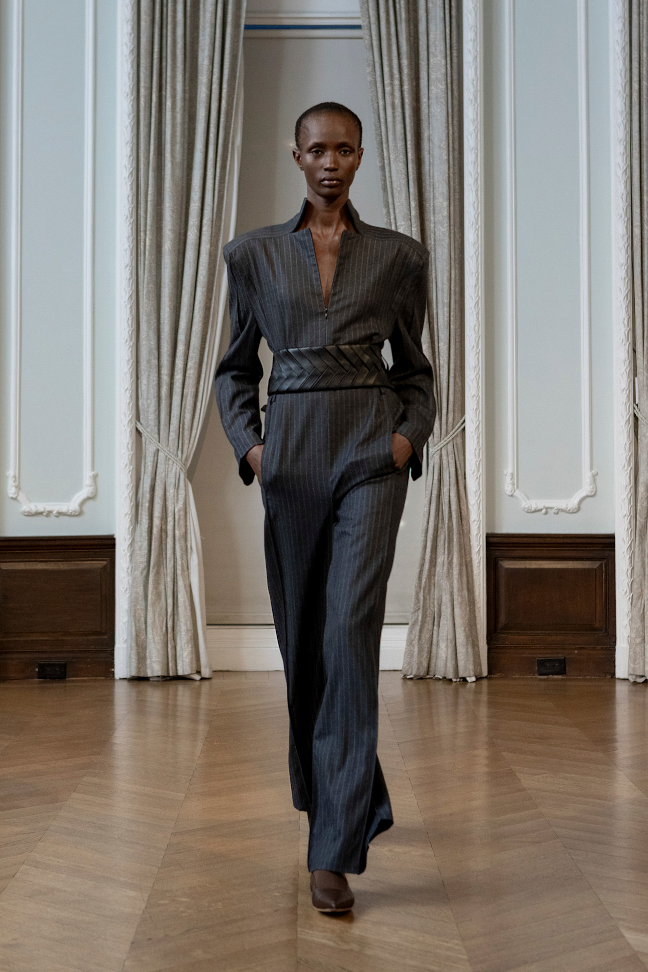 جمبسوت بخصر عالي من ‏Bevza