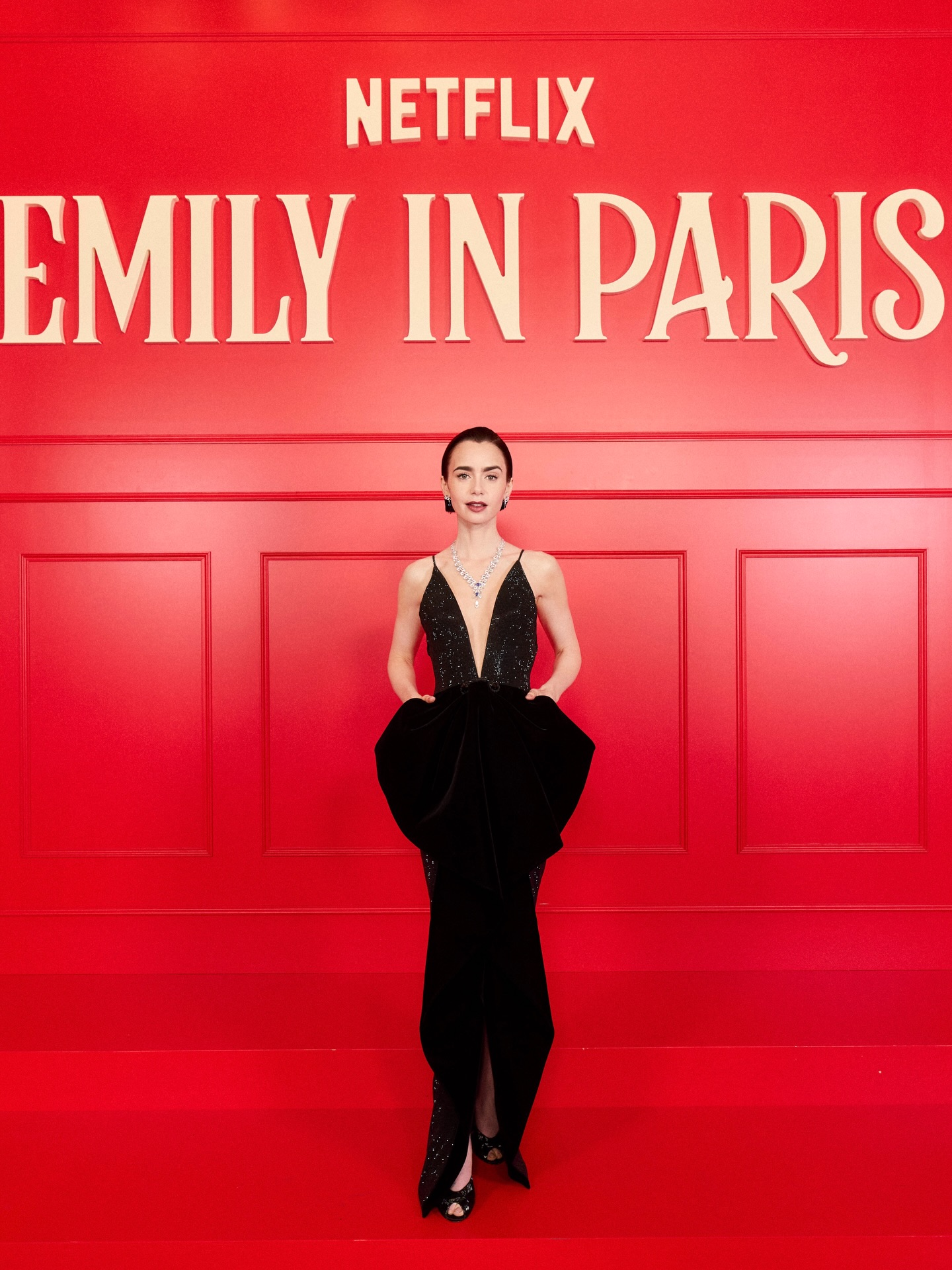 ليلي كولينز