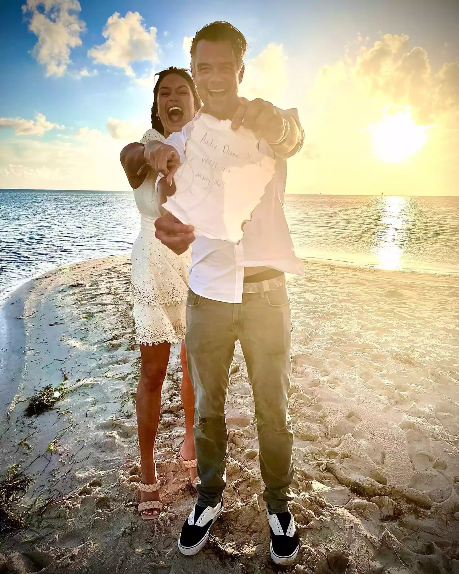 جوش دوهاميلJosh Duhamelوأودرا ماريAudra Mari