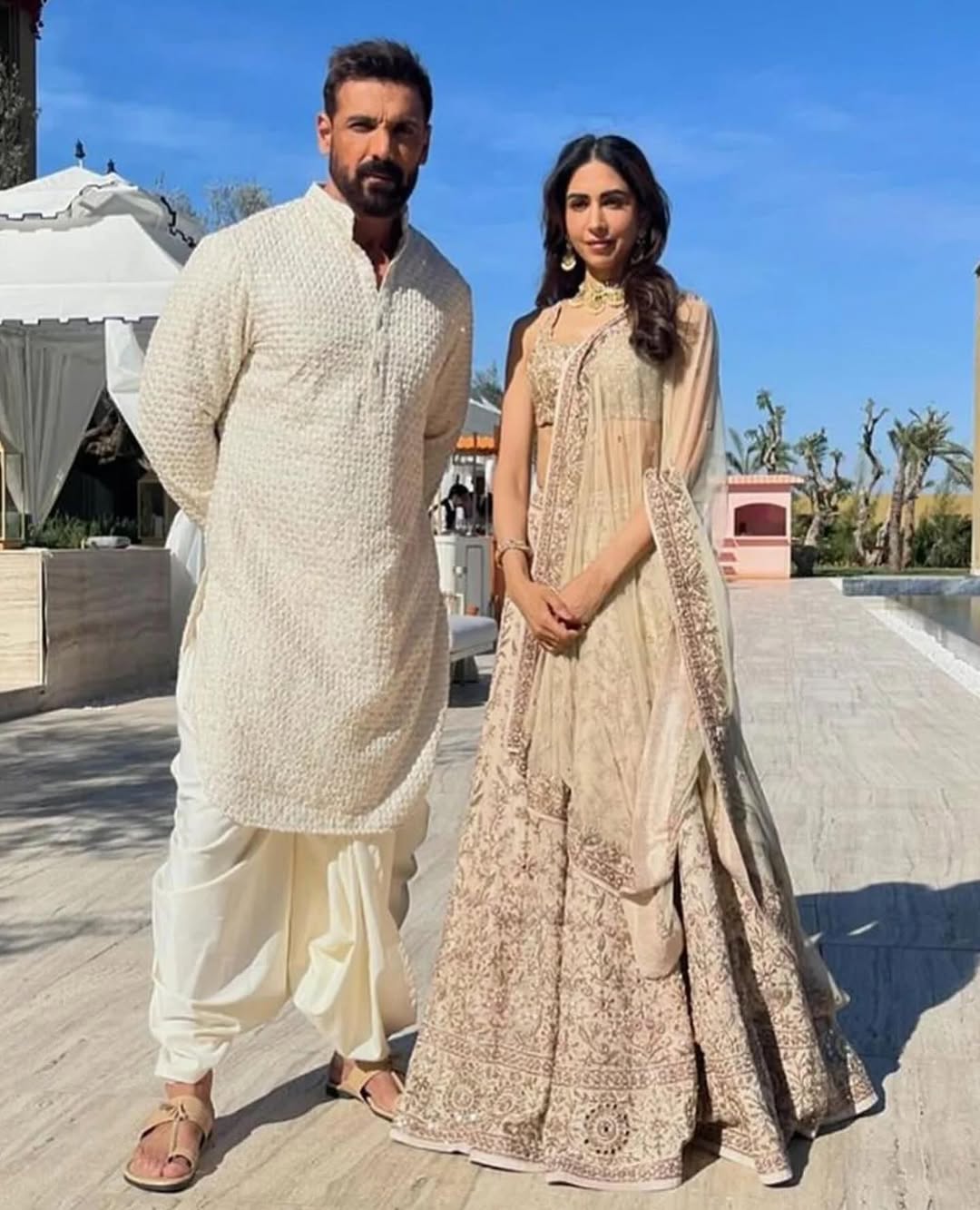 جون أبراهام John Abraham وبريا رونشال Priya Runchal