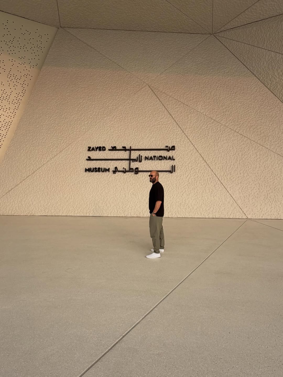 جيسون ستاثام في متاحف أبوظبي