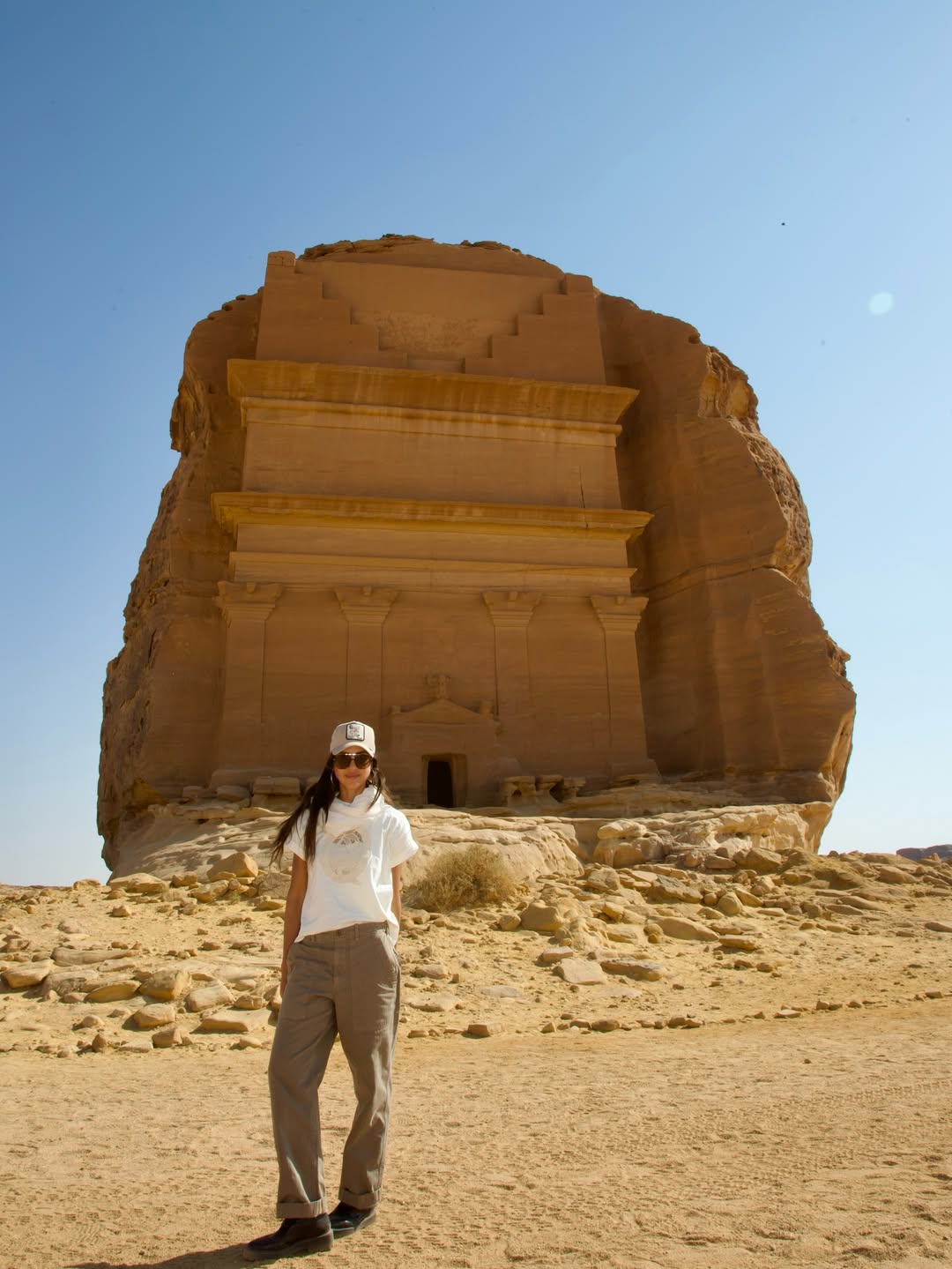 جيسيكا ألبا في منطقة الحِجر