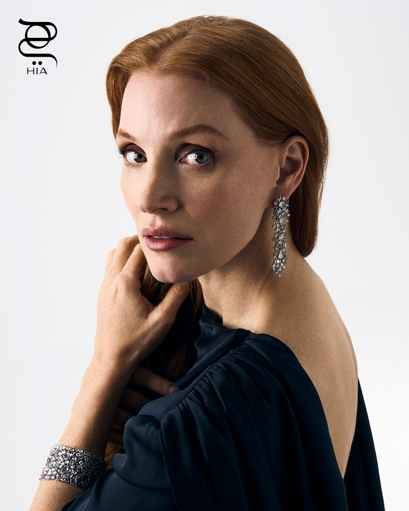 جيسيكا شاستن نجمة غلافة مجلة هي عدد يناير 2026 - تصوير مجلة هي (1)