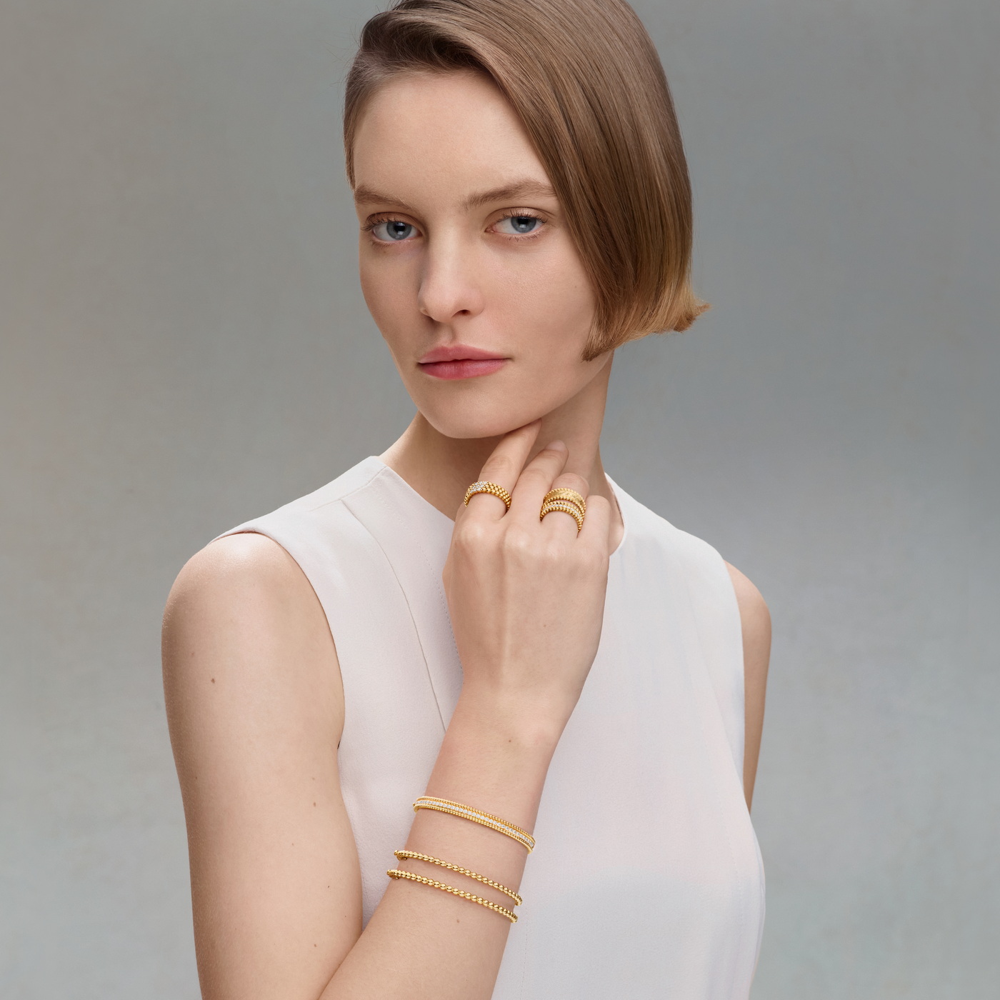 حبيبات الذهب بصمة جمال خالدة