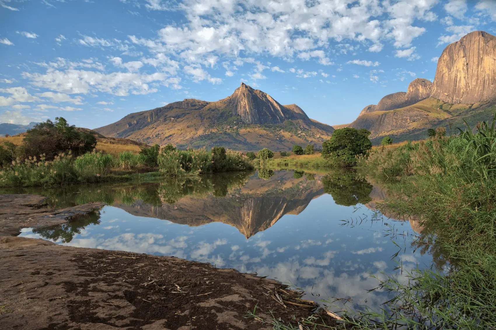 حديقة أندرينجيترا الوطنية (Andringitra National Park)