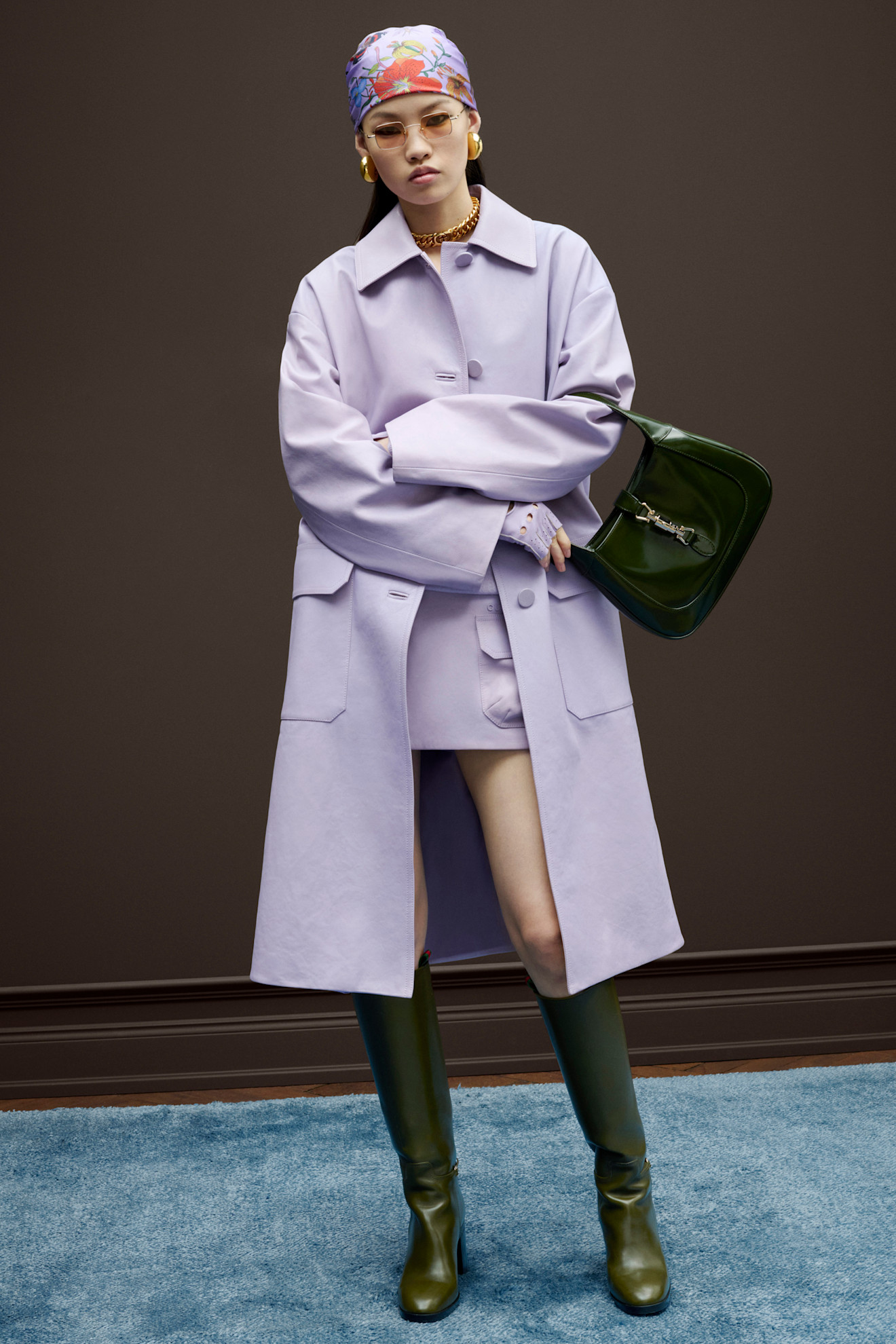 حذاء بلون غير تقليدي من Gucci