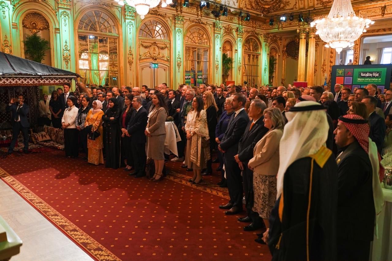 حضور كبار الشخصيات في حفل استقبال السفارة الذي أقامته السفيرة أسيل الشهيل