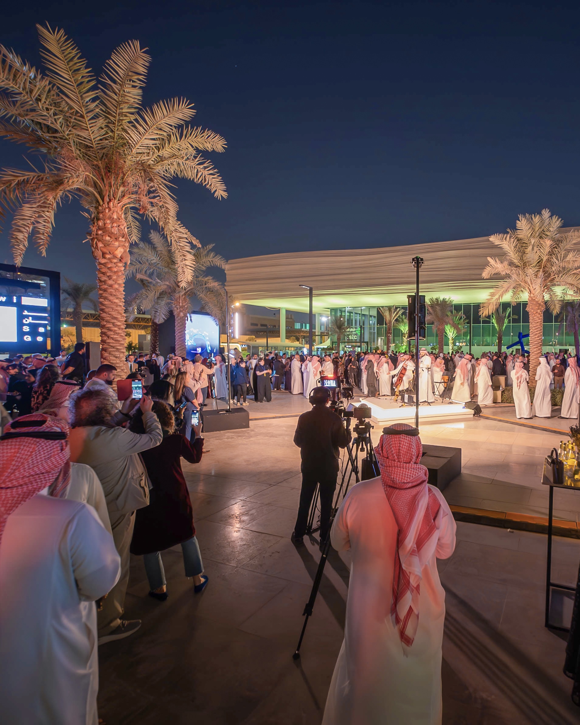 حضور كثيف في الأمسية الخاصة لانطلاق نور الرياض 2025