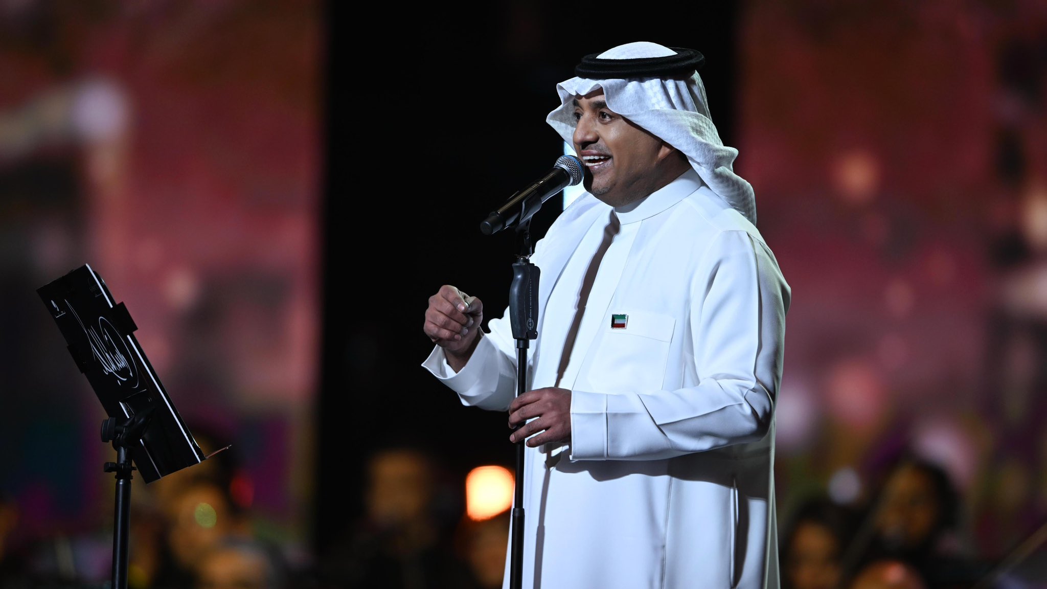 حفل راشد يتصدر اهتمام الجمهور في الكويت