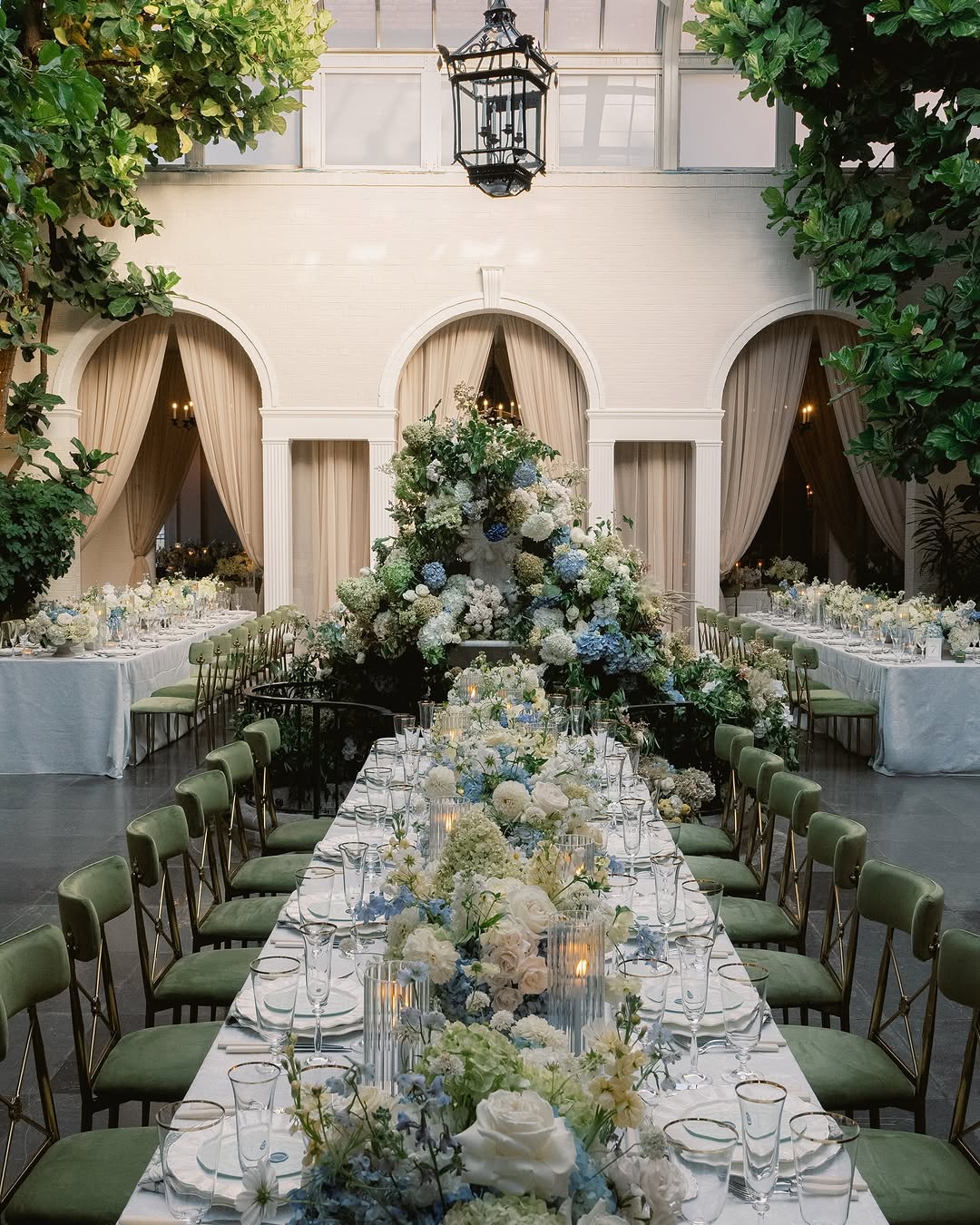 حفل زفاف باللون الأخضر من صفحة  Joey Kennedy