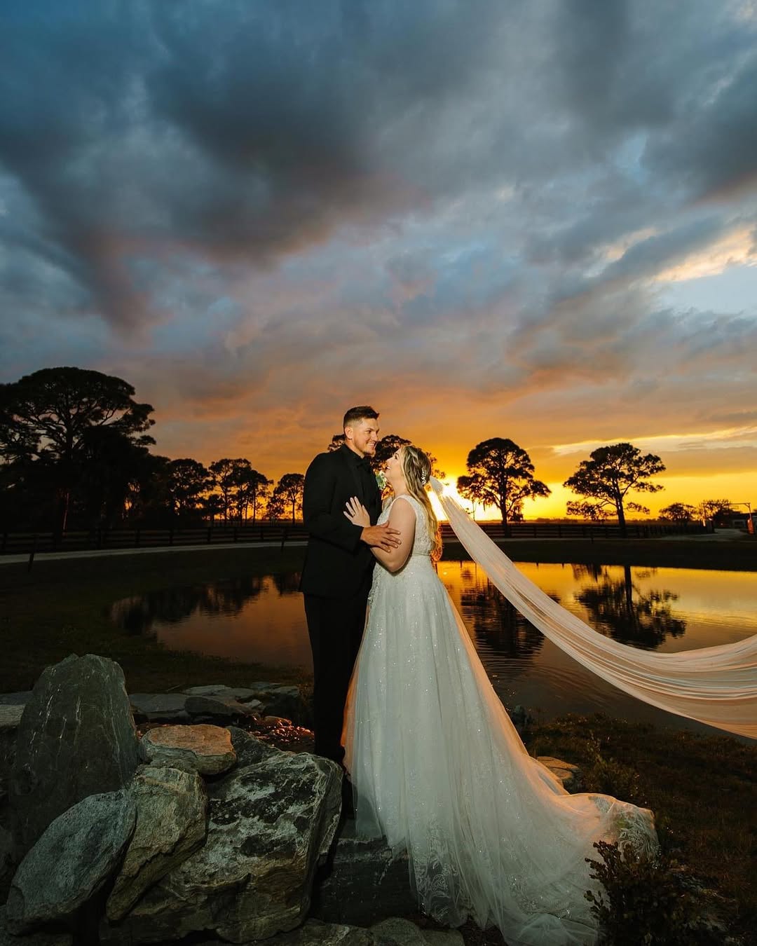 حفل زفاف عند الغروب- من صفحة  @ Palm Beach Wedding Photographer