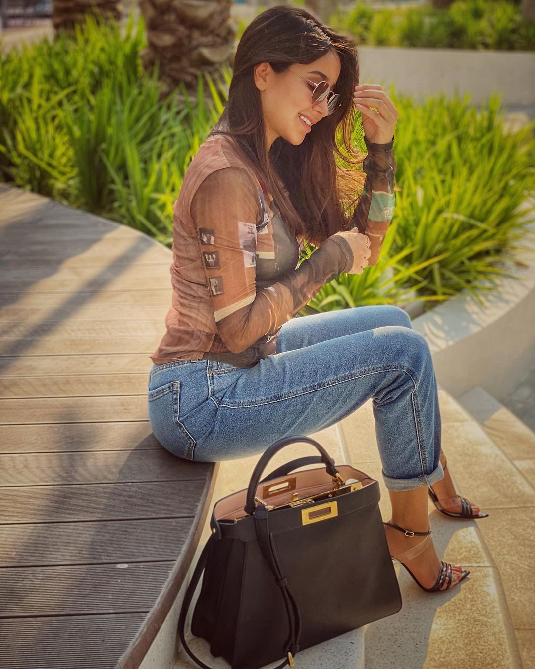 حقائب اسيل عمران الكبيرة والفاخرة بتوقيع Fendi