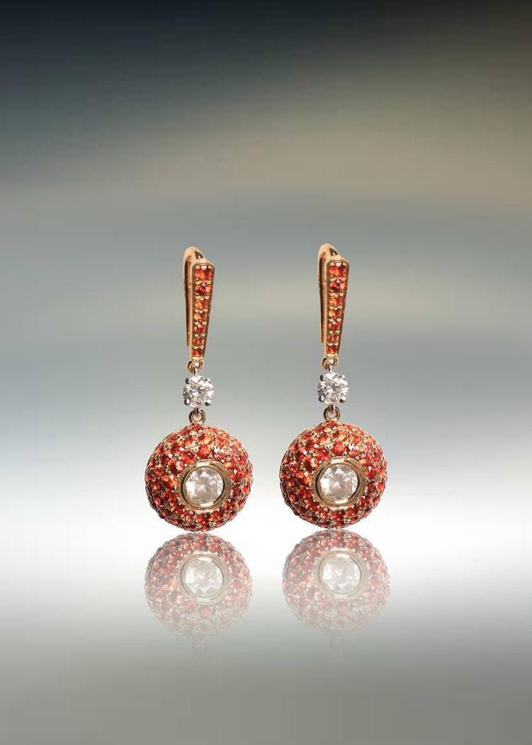 حلق بالتورمالين والألماس من ريم السفاف