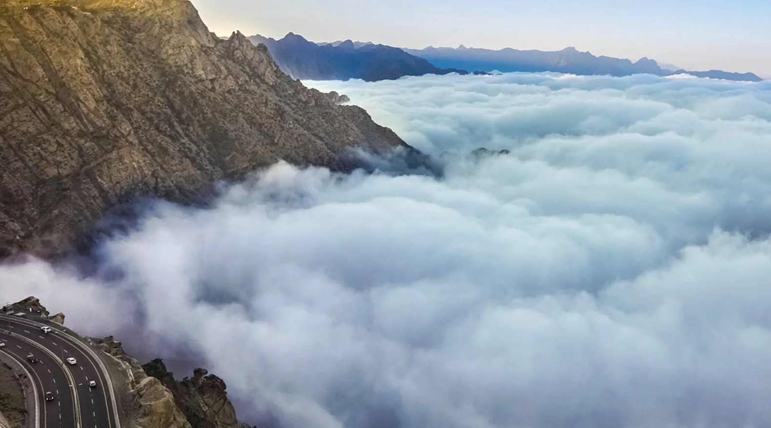 في العيد حلقوا بين السحاب في الطائف الساحرة