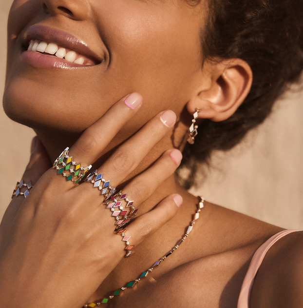 خاتم  Mosaic White Gold  من   Noora Shawqi