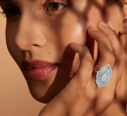 خاتم الأقواس بالألماس والكالسيدوني الأخضر من Boghossian