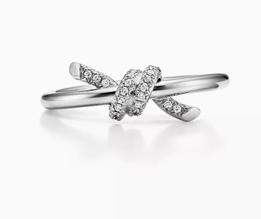 خاتم بالذهب الأبيض من  Tiffany & Co.