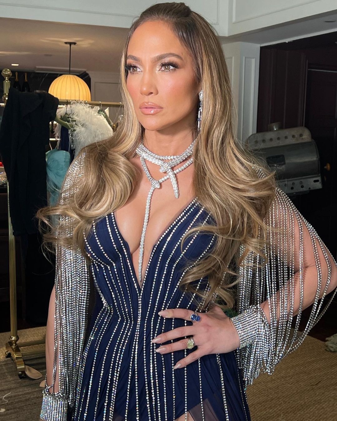 خاتم جينيفر لوبيز Jennifer Lopez المرصع بالألماس الأخضر