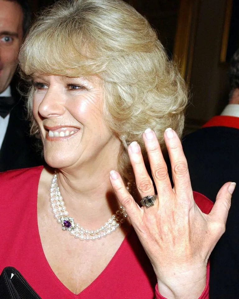 خاتم خطوبة الملكة كاميلا Queen Camilla