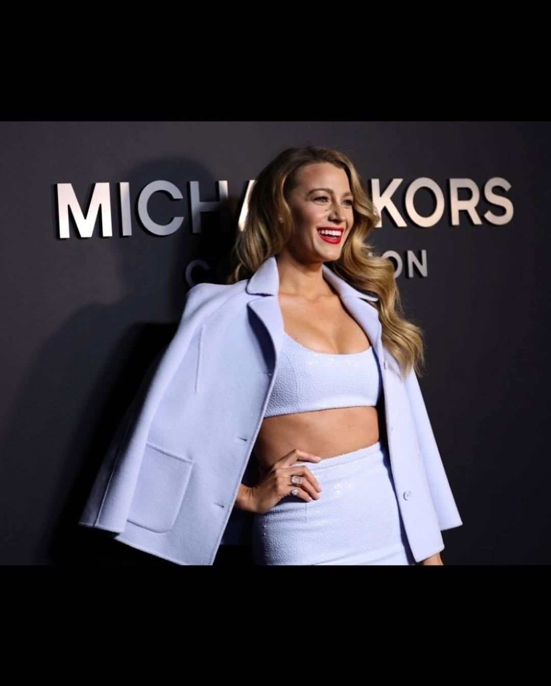 خاتم خطوبة بليك ليفلي Blake Lively ذو القطع البيضاوي الذي أطلق صيحة جديدة في عالم خواتم الخطبة