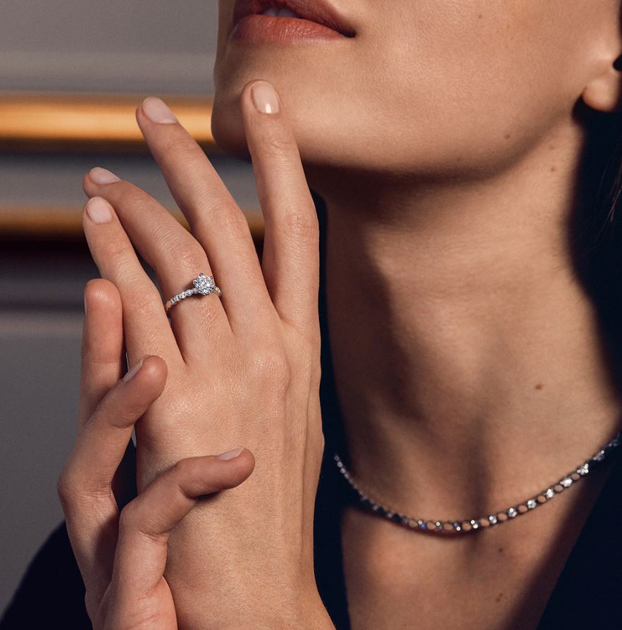 خاتم خطوبة من مجموعة Bee My Love من شوميه Chaumet