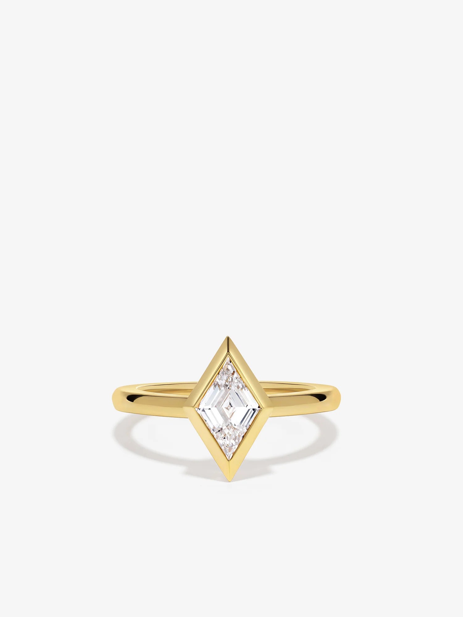 خاتم خطوبة Lozenge Diamond من Azlee
