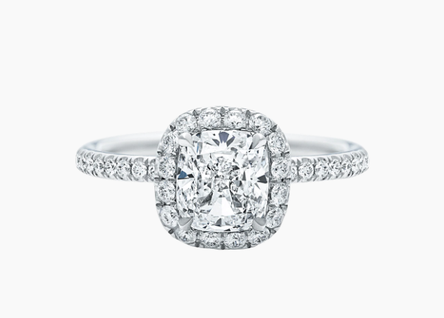 خاتم من هاري وينستون Harry Winston