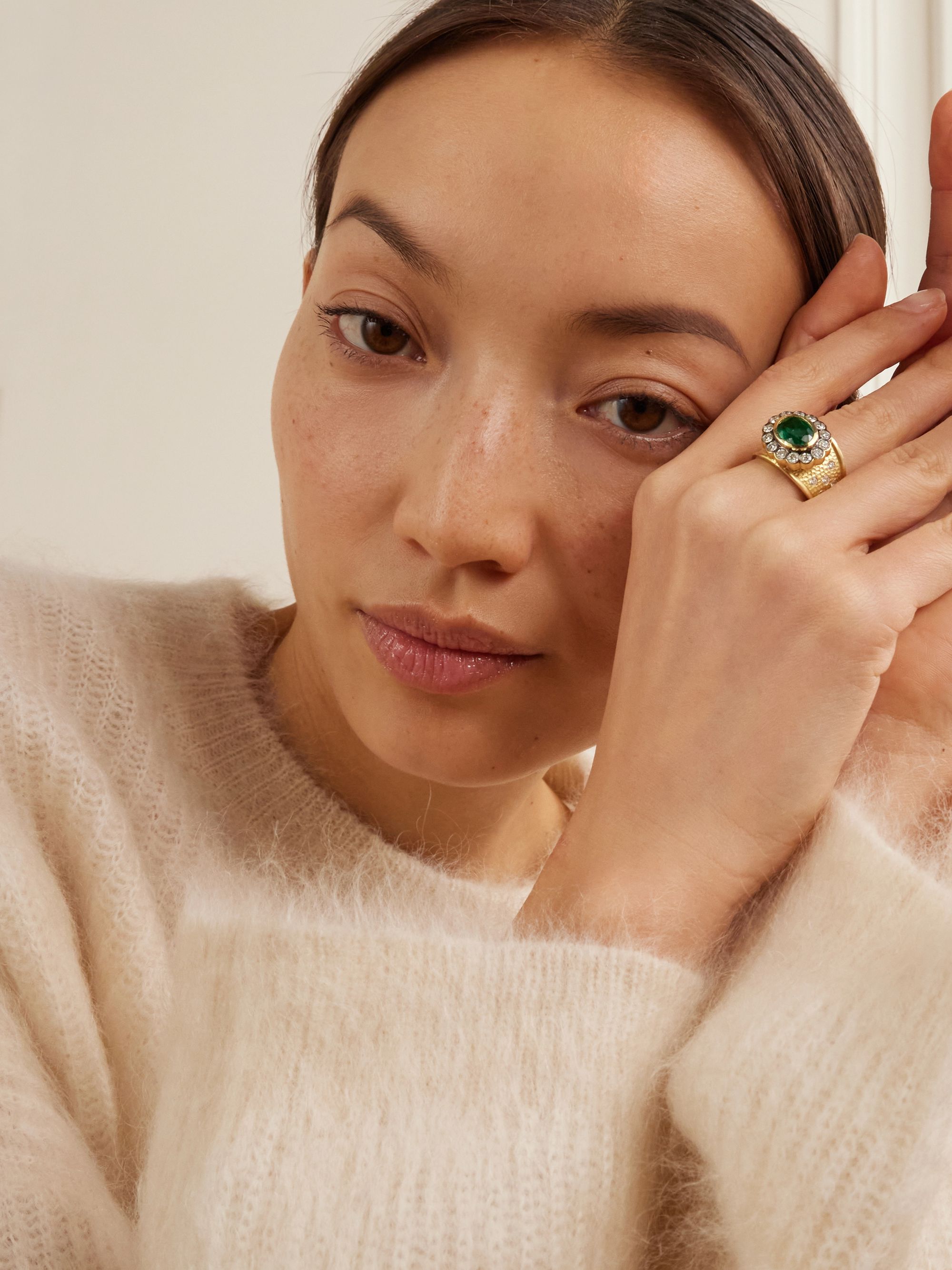 خاتم Alexandraمن Marlo Laz