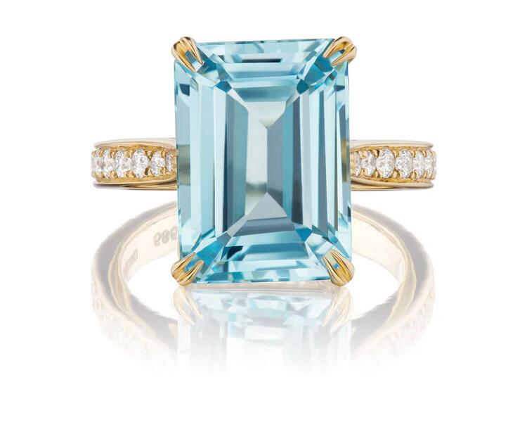 خاتم DELPHINA SKY BLUE TOPAZ من Briony Raymond