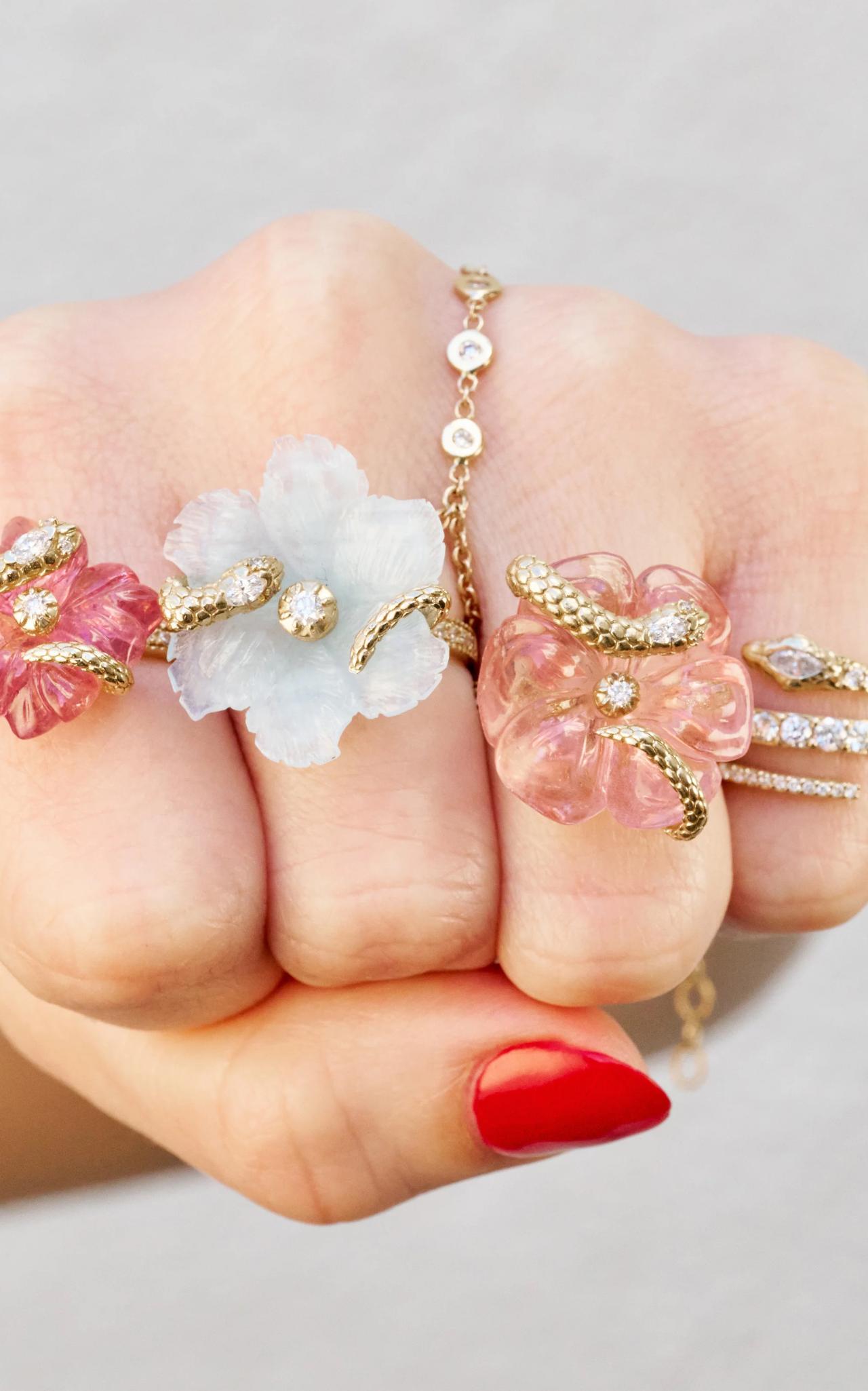 خاتم Marquise Head Coiled Snake Tourmaline Flower من Jacquie Aiche