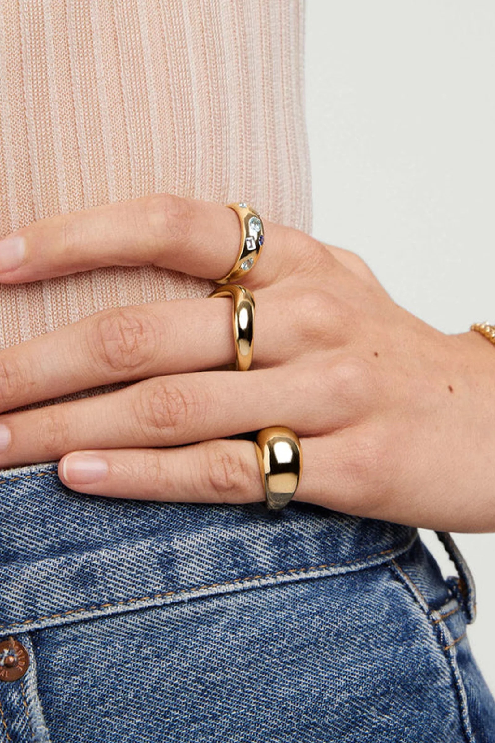 خاتم Mejuri Dome