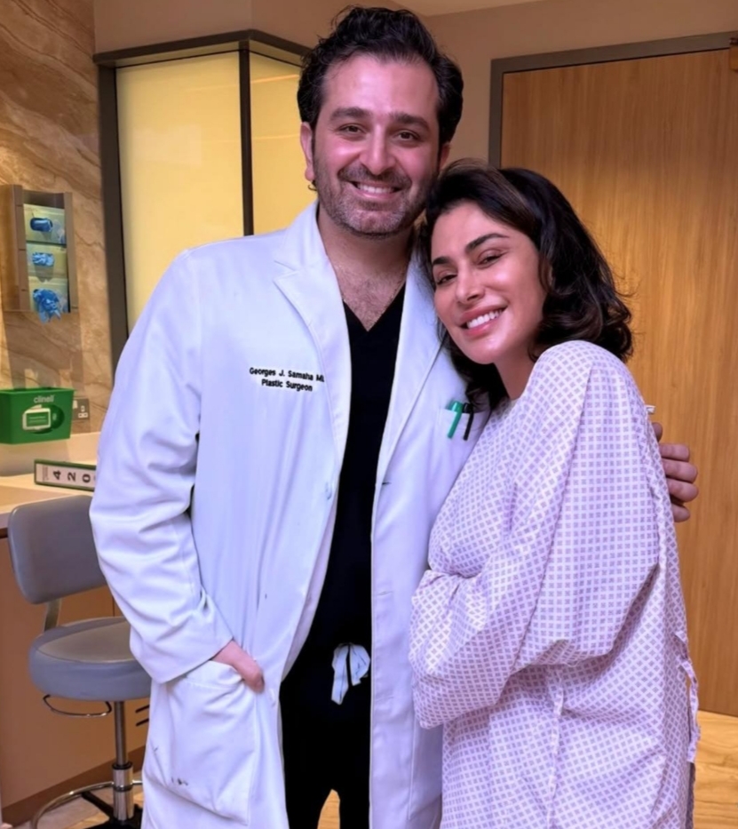 خبيرة التجميل هدى قطان مع دكتور جورج سماحه بعد التعافي من العملية الجراحية الطارئة لإزالة حشوات الثدي