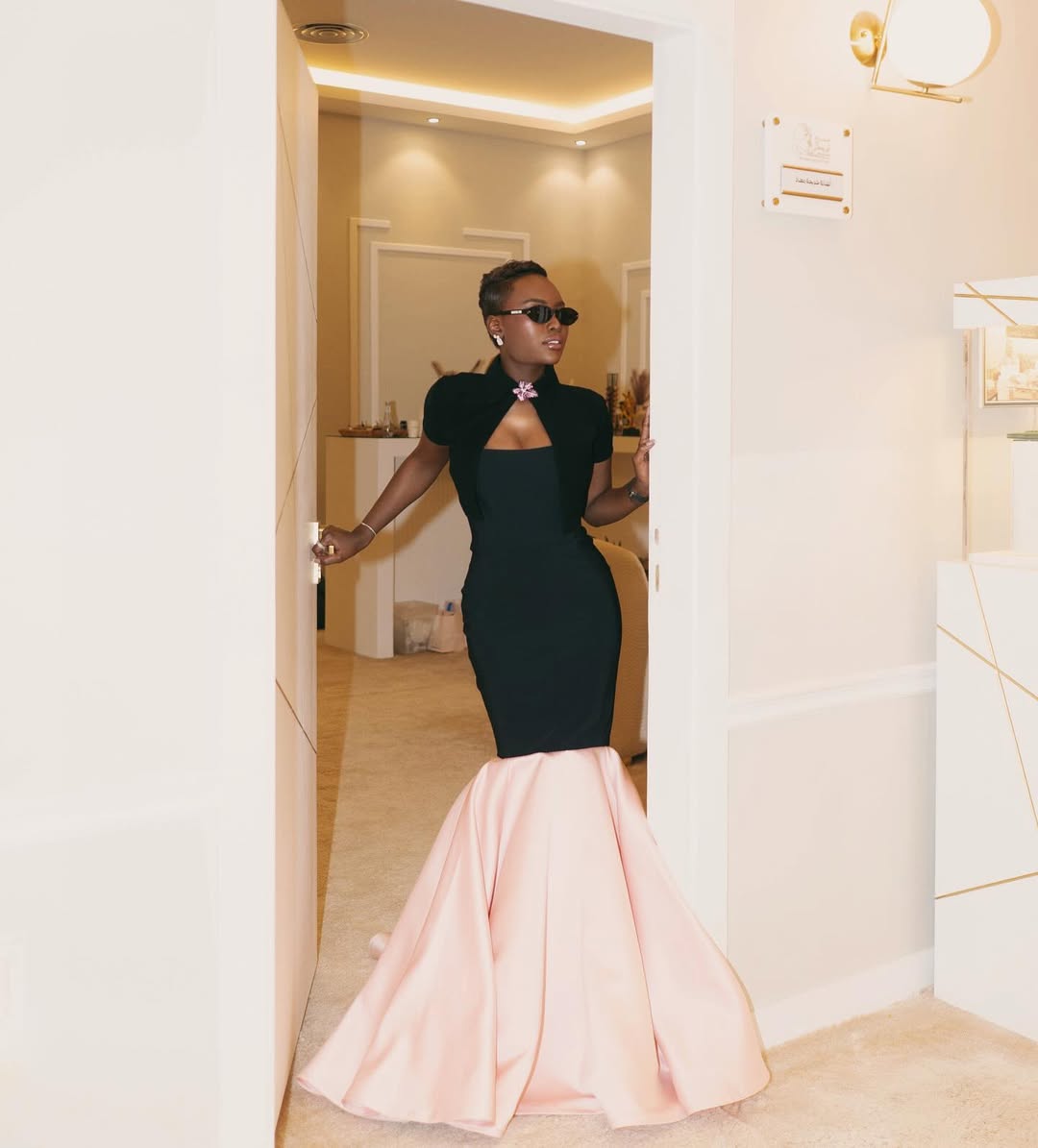 خديجة معاذ بفستان سهرة بصيحة الحورية 