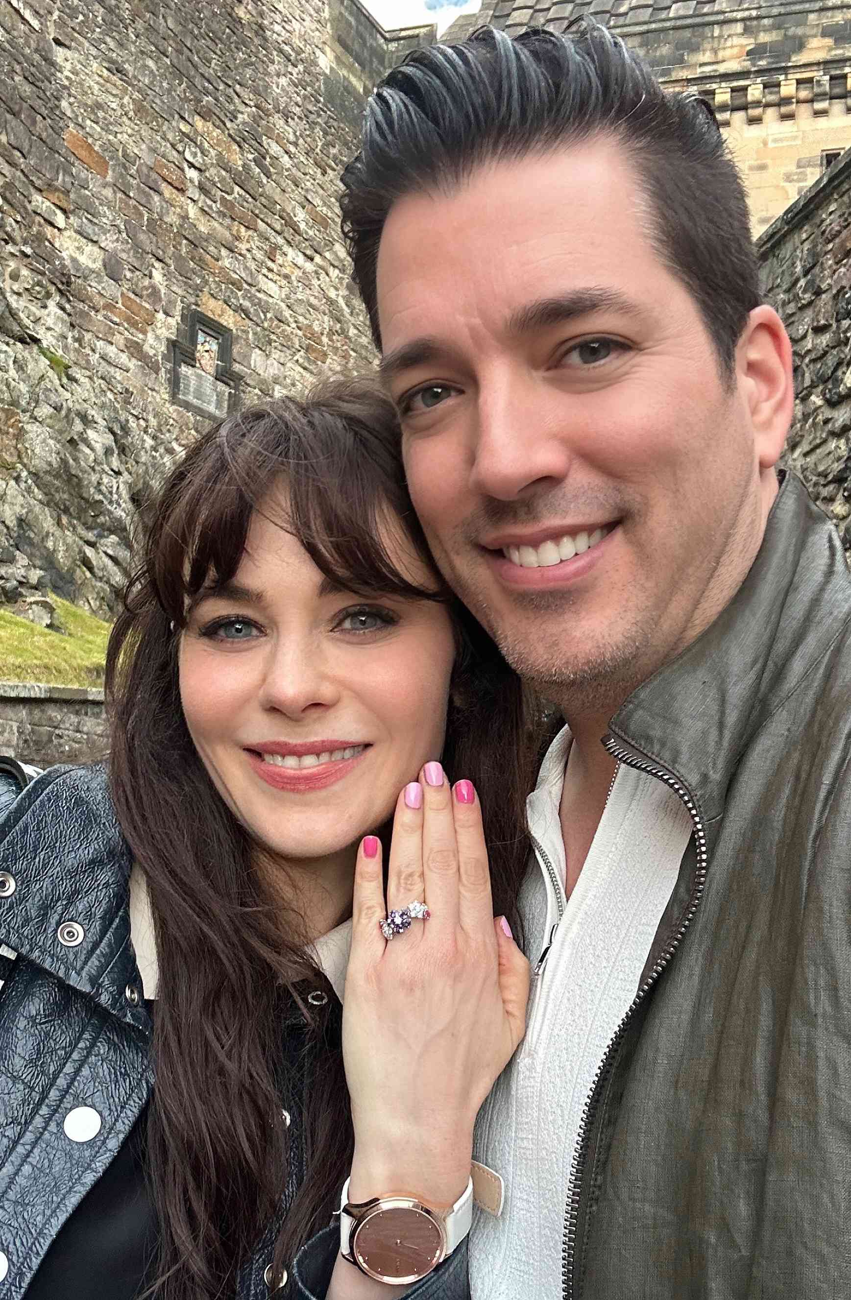 خطبة زوي ديشانيل Zooey Deschanel وجوناثان سكوت Jonathan Scott في قلعة إدنبرة