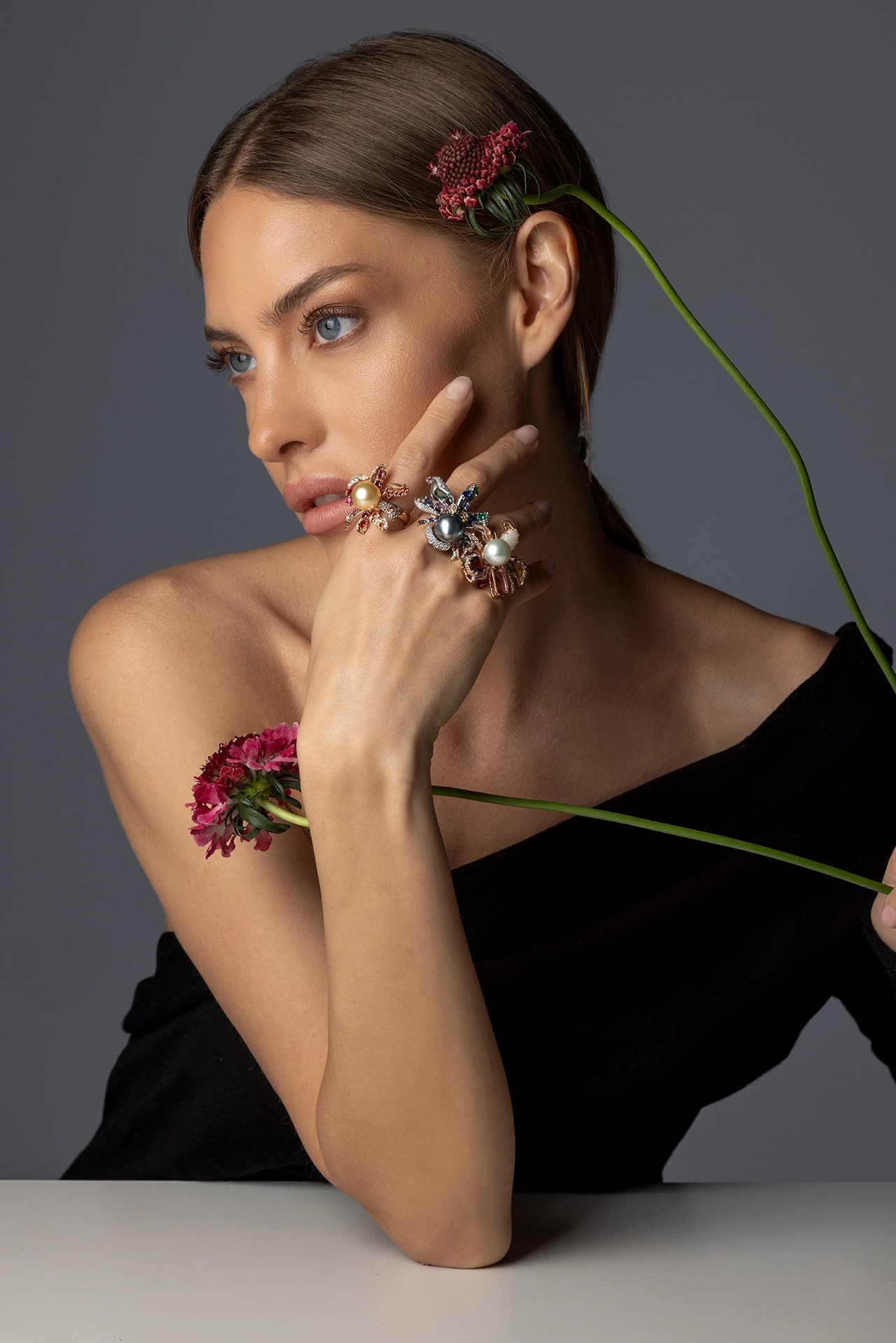 خواتم من مجموعة Orchid لدار Mariyeh Ghelichkhani