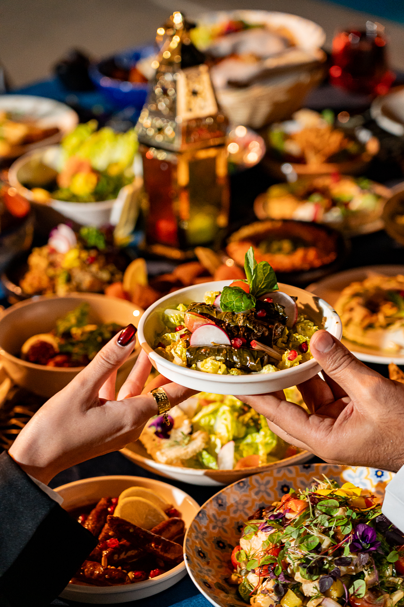أشهى الأطباق في خيمة نجوم رمضان من سانت ريجيس جزيرة مرسى عربية