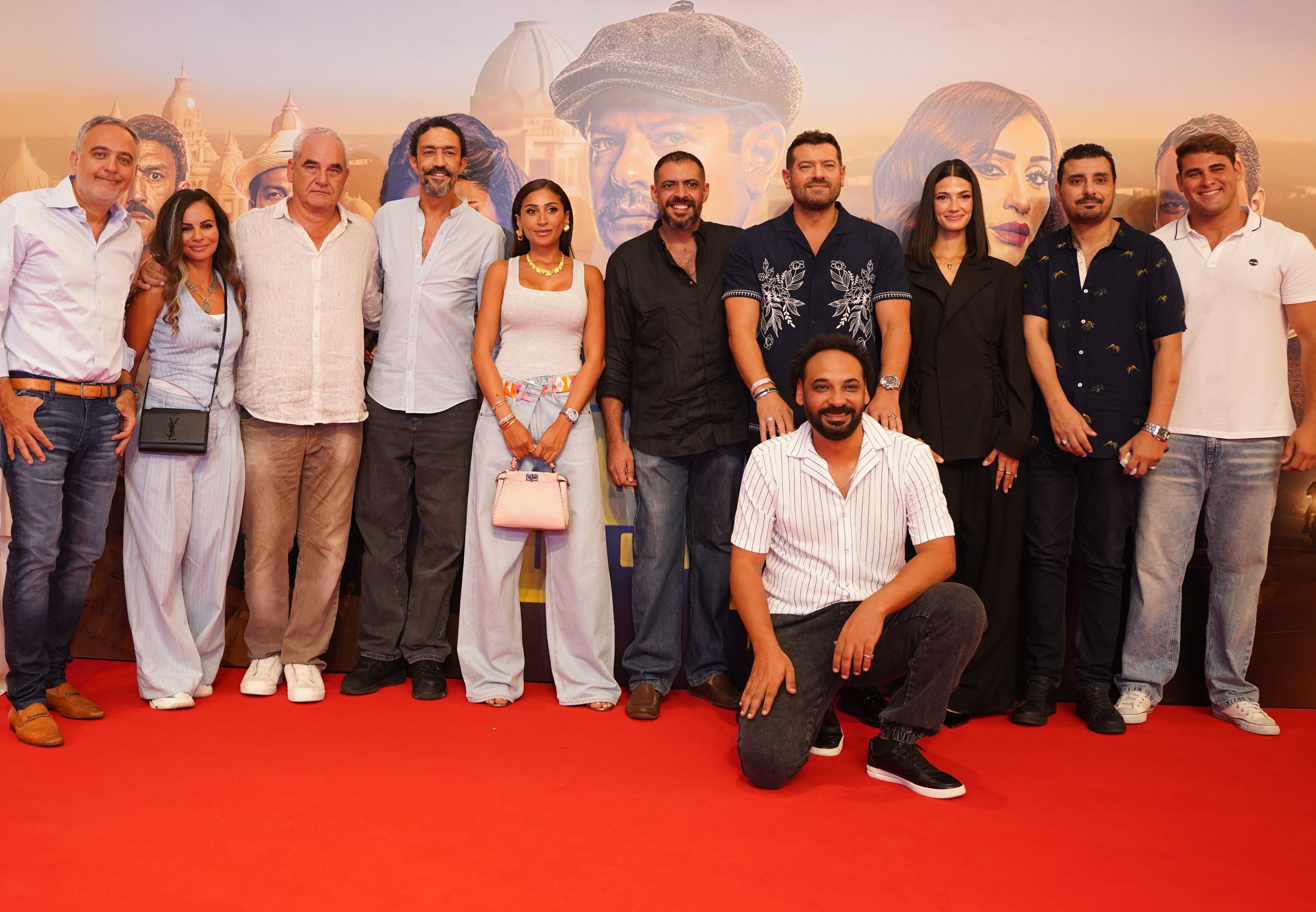 فريق عمل فيلم "درويش"